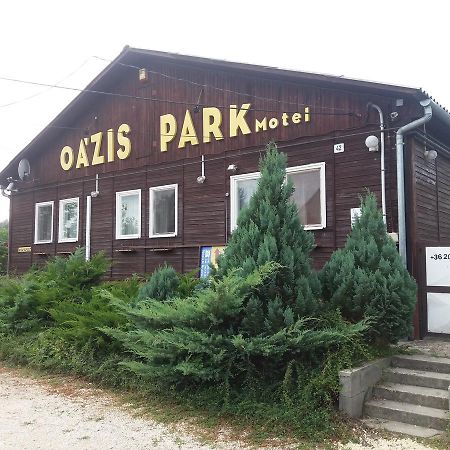 Oazis Park Motel Ráckeve Eksteriør billede